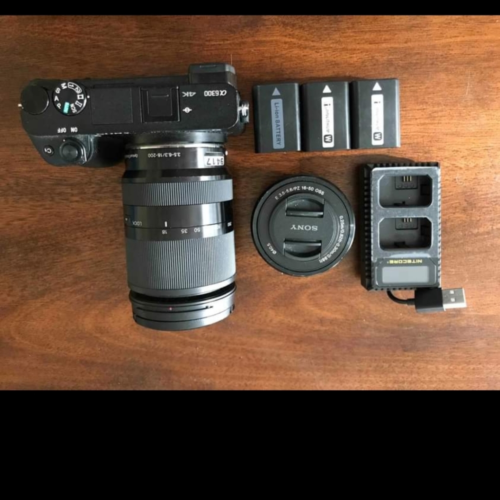 Sony Camera Bundle - Picture 2 of 7